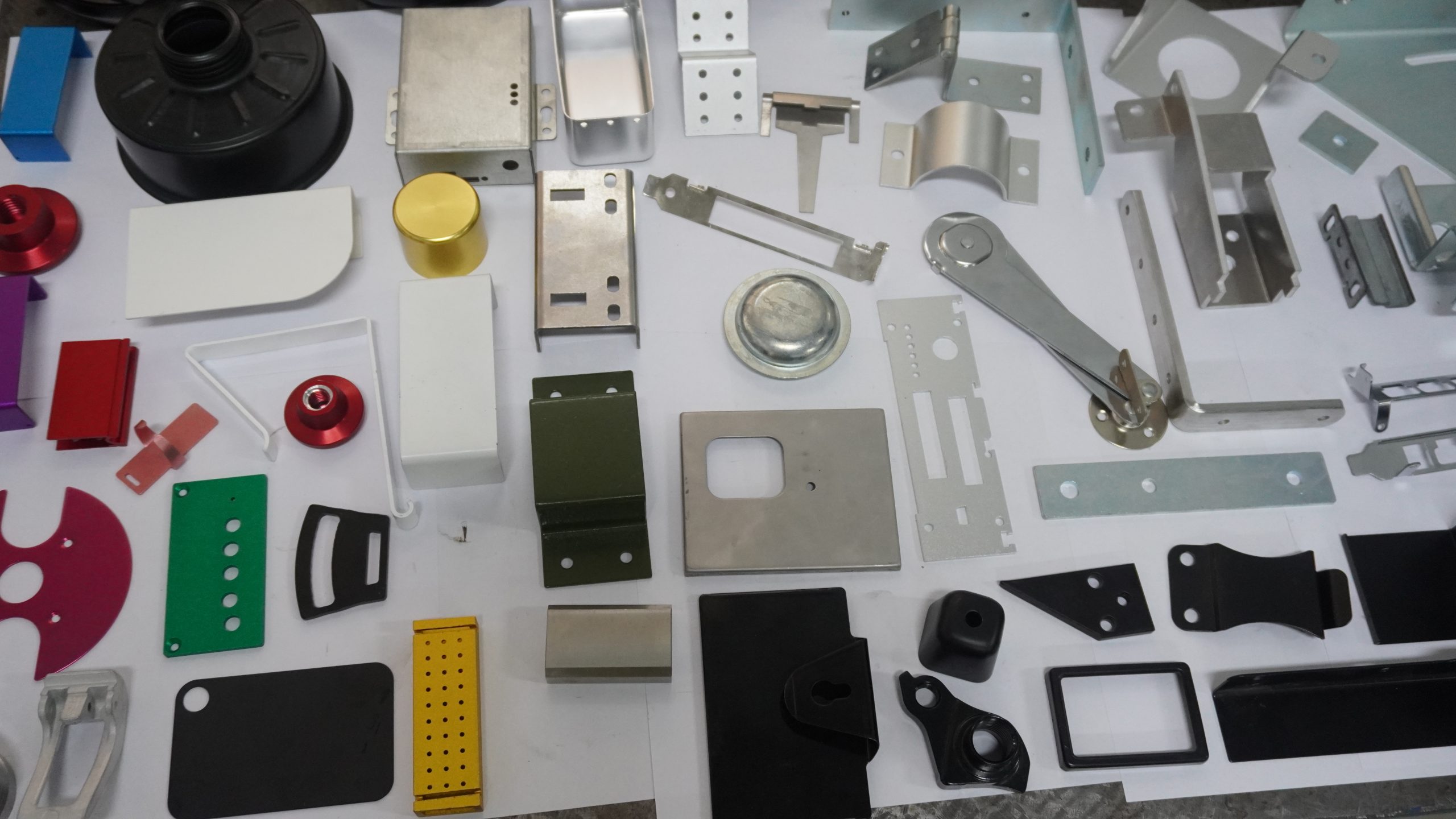 Custom Metal Fabrication: In-house Production vs Outsourcing Judgement