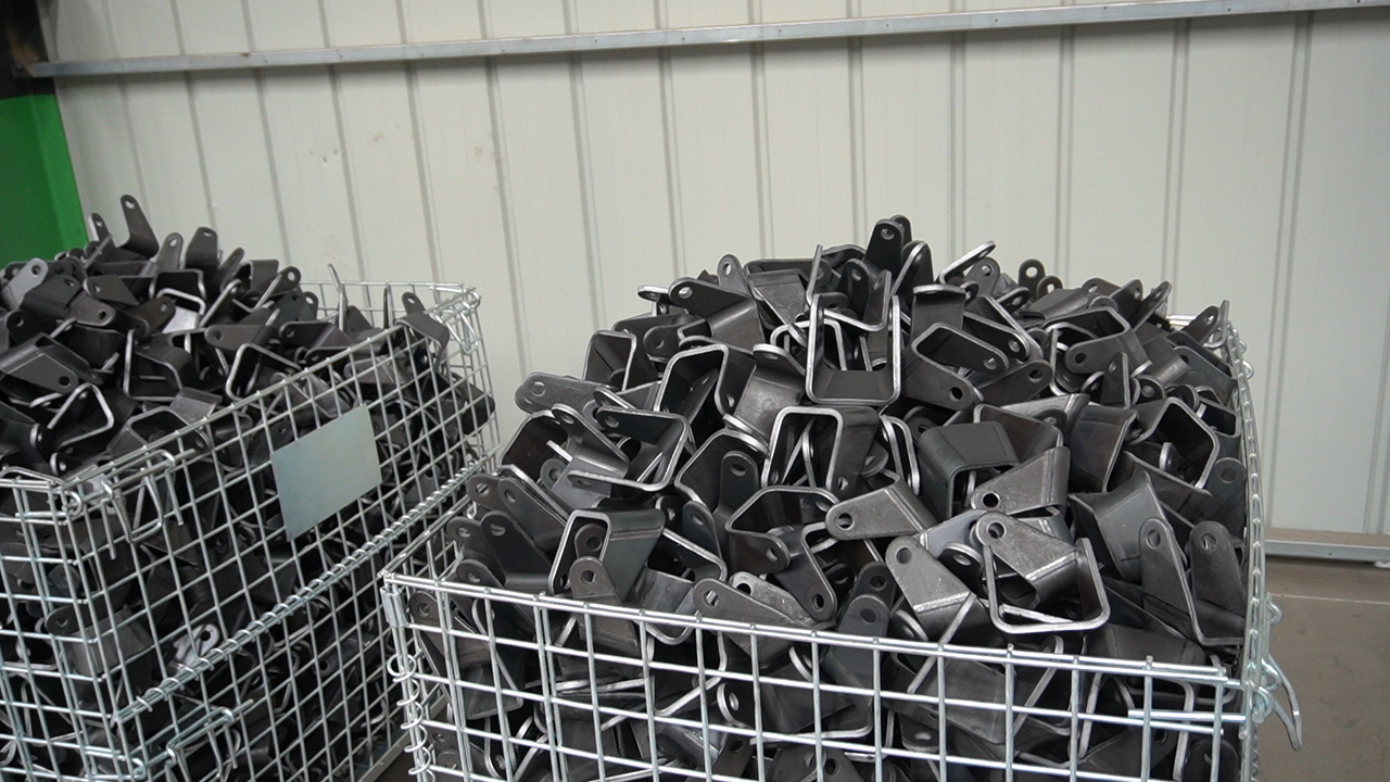 Low-Volume Metal Fabrication--Delivery Strategies